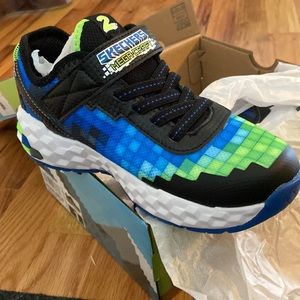 Skechers “Mega-Craft” 2.0 new in box kids shoes